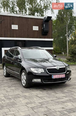 Універсал Skoda Superb 2012 в Тячеві