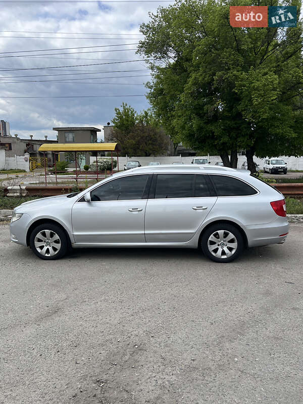 Универсал Skoda Superb 2012 в Киеве