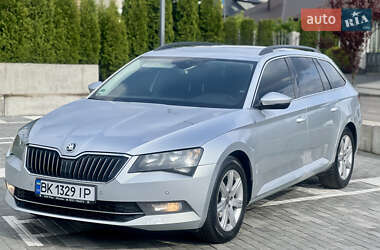 Універсал Skoda Superb 2017 в 