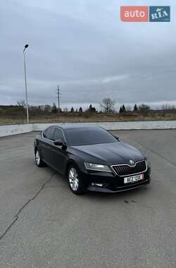 Ліфтбек Skoda Superb 2017 в 