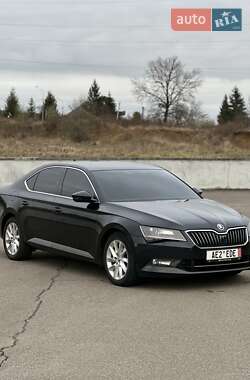 Ліфтбек Skoda Superb 2017 в 