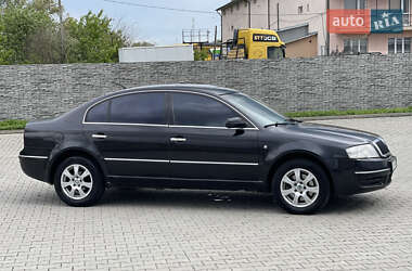 Лифтбек Skoda Superb 2003 в 