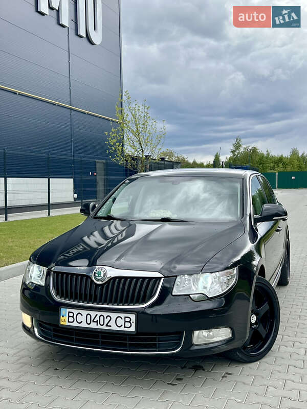 Лифтбек Skoda Superb 2009 в Львове