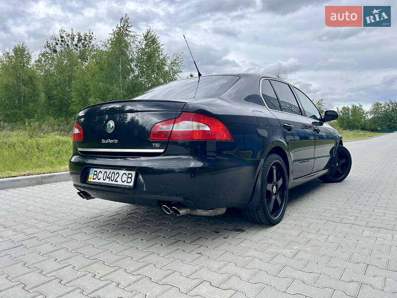 Лифтбек Skoda Superb 2009 в Львове
