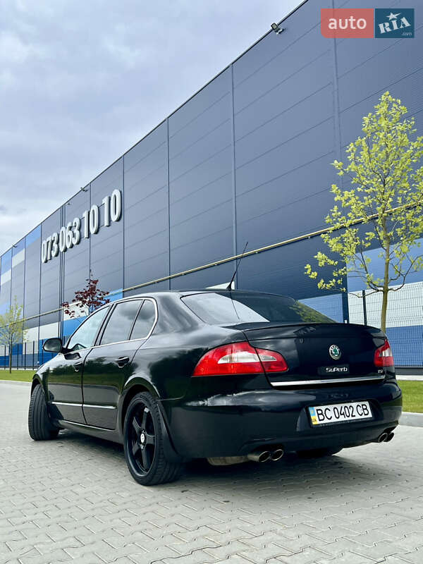 Лифтбек Skoda Superb 2009 в Львове