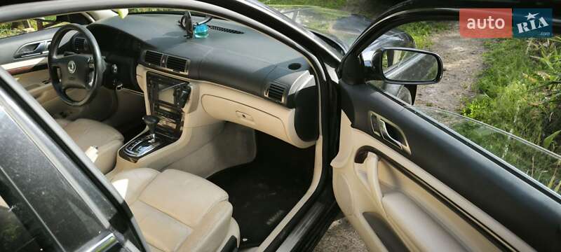 Лифтбек Skoda Superb 2004 в Черкассах