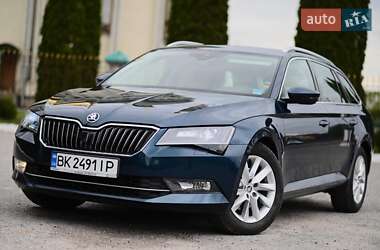 Універсал Skoda Superb 2017 в 