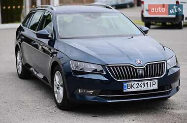 Універсал Skoda Superb 2017 в 