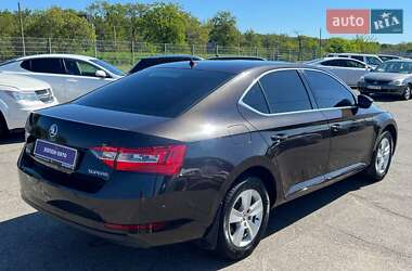Лифтбек Skoda Superb 2018 в 