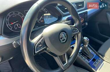 Лифтбек Skoda Superb 2018 в 