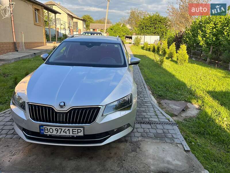 Універсал Skoda Superb 2016 в Тернополі