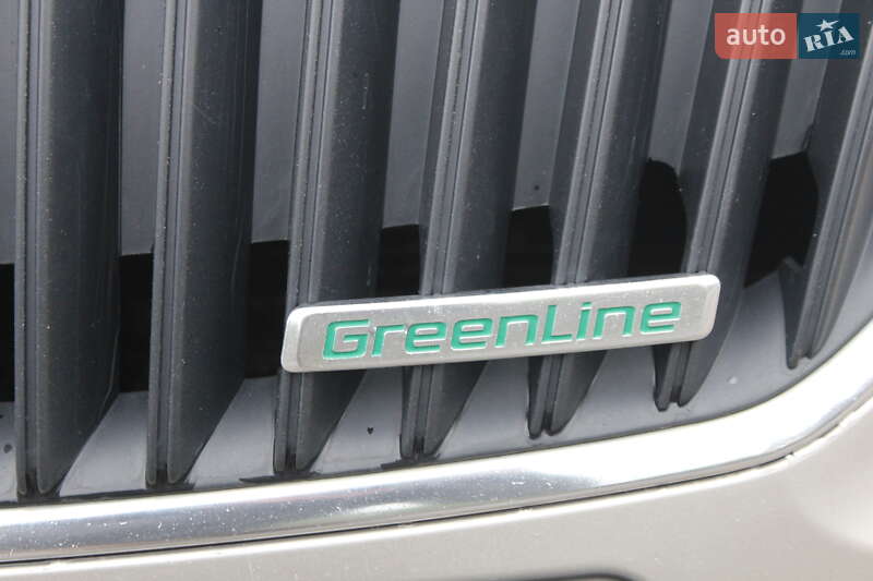 Универсал Skoda Superb 2012 в Жовкве