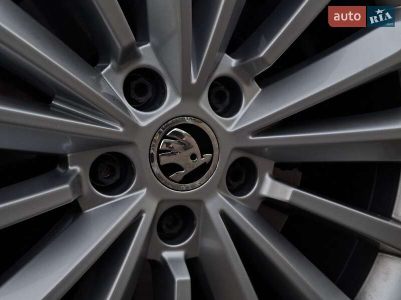 Лифтбек Skoda Superb 2015 в Белой Церкви фото 14 Лифтбек Skoda Superb 2015 в Белой Церкви