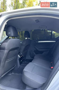 Лифтбек Skoda Superb 2015 в 