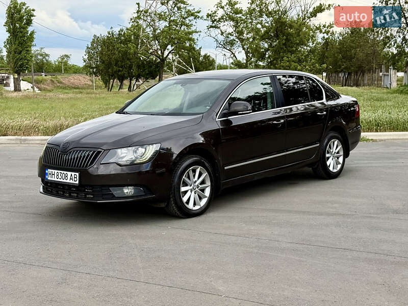Лифтбек Skoda Superb 2014 в Измаиле