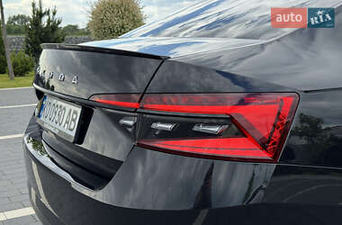 Ліфтбек Skoda Superb 2019 в 