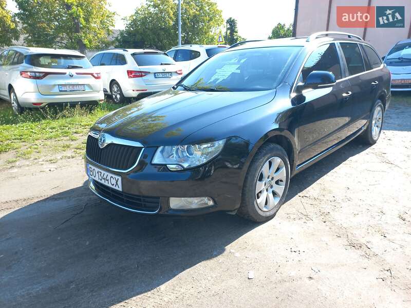 Універсал Skoda Superb 2012 в 