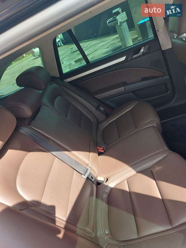 Універсал Skoda Superb 2012 в Львові