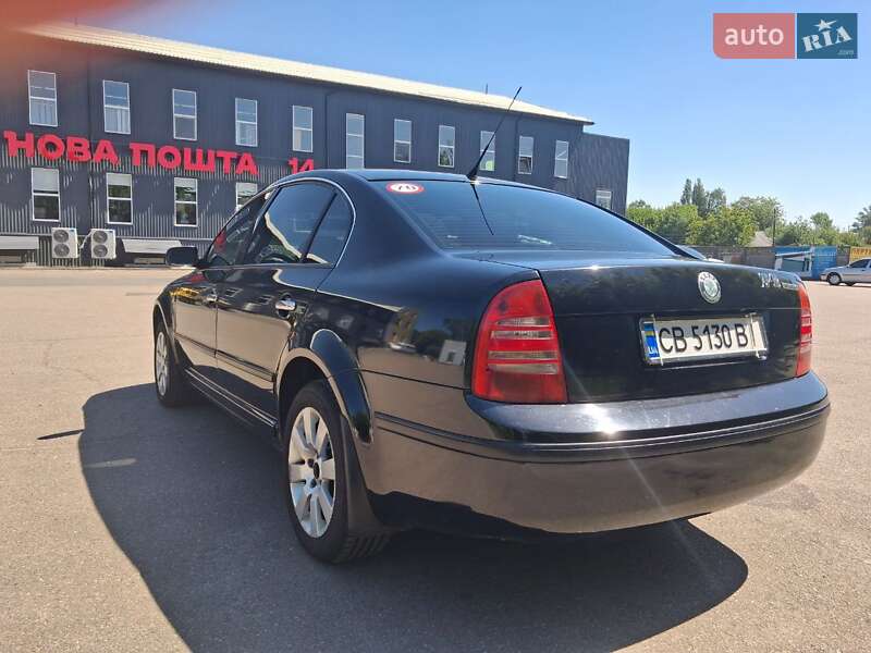 Лифтбек Skoda Superb 2004 в Чернигове