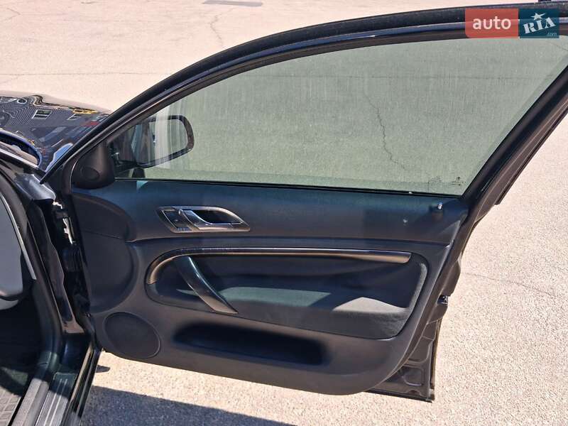 Лифтбек Skoda Superb 2004 в Чернигове