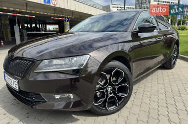Лифтбек Skoda Superb 2018 в 
