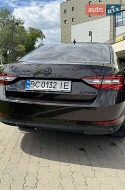 Лифтбек Skoda Superb 2018 в 