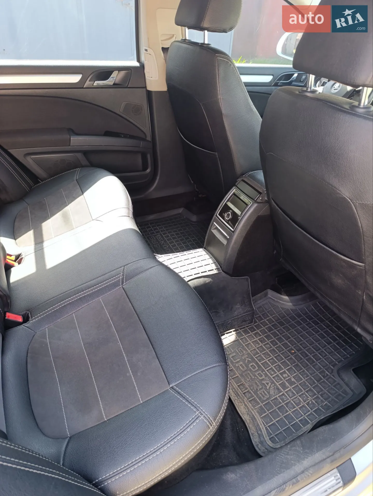2011 Skoda Superb - мініатюра 7