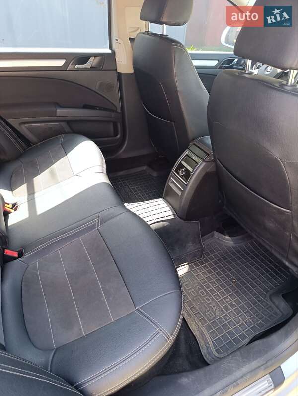 Лифтбек Skoda Superb 2011 в Кривом Роге