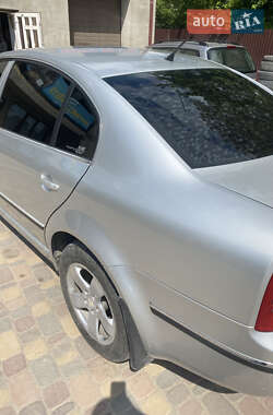 Лифтбек Skoda Superb 2002 в 