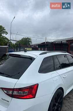 Універсал Skoda Superb 2016 в 