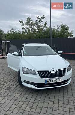 Універсал Skoda Superb 2016 в 
