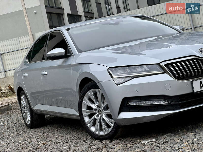 Ліфтбек Skoda Superb 2022 в Ужгороді