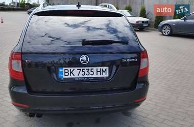 Універсал Skoda Superb 2011 в 