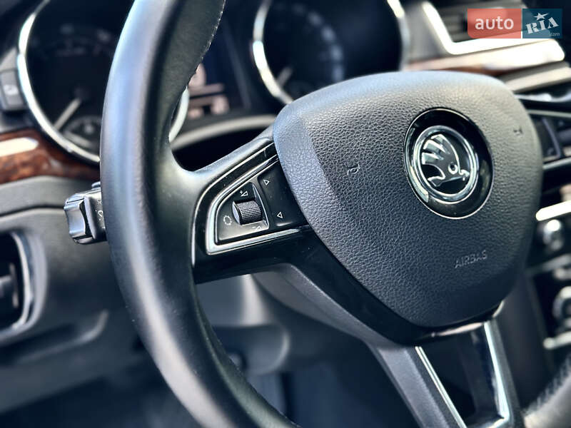 Лифтбек Skoda Superb 2014 в Львове