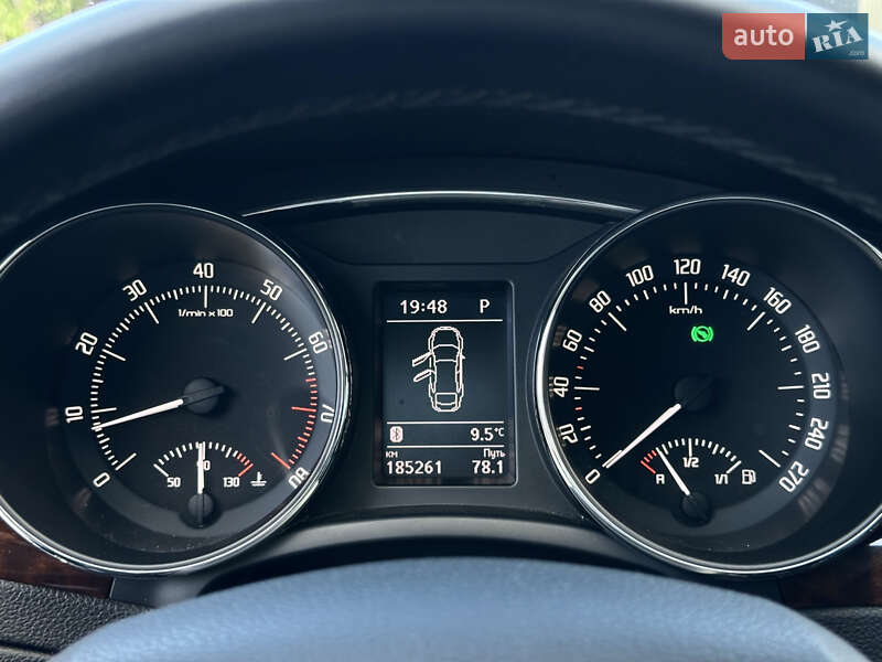 Лифтбек Skoda Superb 2014 в Львове