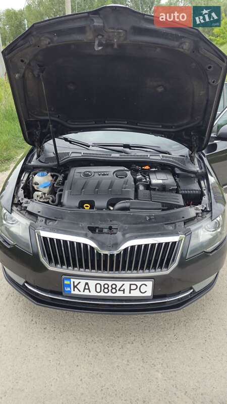 Универсал Skoda Superb 2013 в Киеве