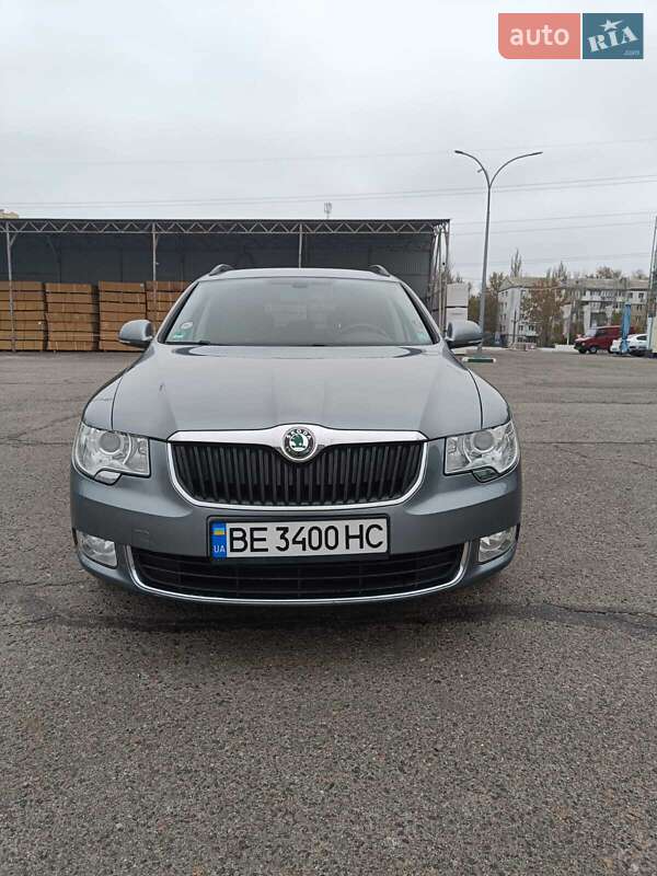 Универсал Skoda Superb 2011 в Николаеве