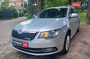 Универсал Skoda Superb 2013 в Киеве