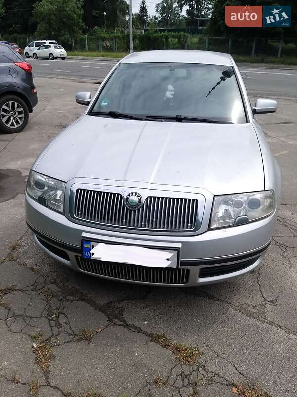 Skoda Superb 2004