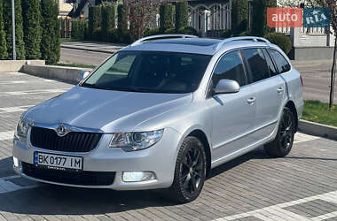 Универсал Skoda Superb 2012 в Ровно