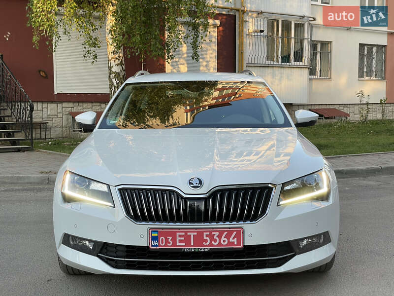 Універсал Skoda Superb 2019 в Тернополі