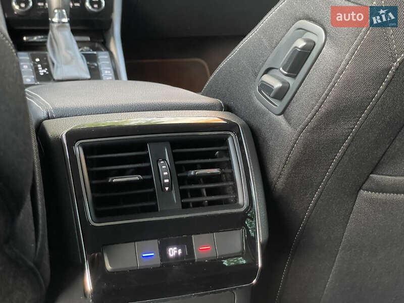 Універсал Skoda Superb 2019 в Тернополі
