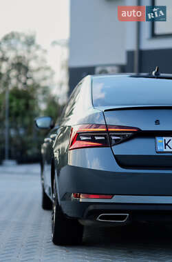 Лифтбек Skoda Superb 2021 в 