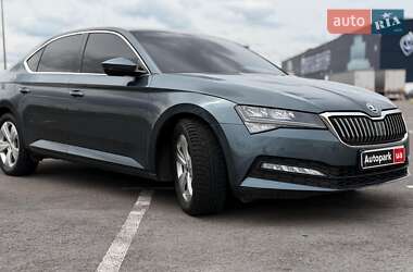 Лифтбек Skoda Superb 2019 в 