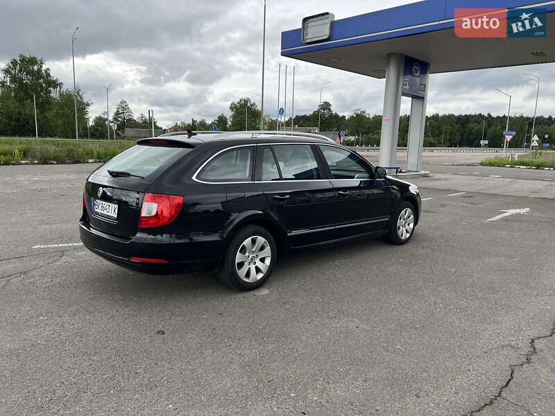 Универсал Skoda Superb 2012 в Бродах
