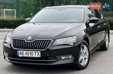 Ліфтбек Skoda Superb 2016 в 