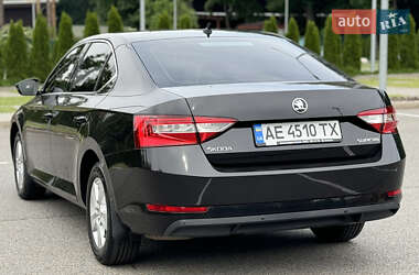 Ліфтбек Skoda Superb 2016 в 