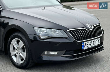 Ліфтбек Skoda Superb 2016 в 