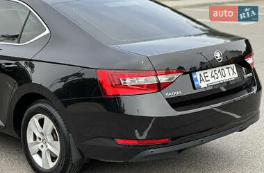 Ліфтбек Skoda Superb 2016 в 