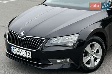 Ліфтбек Skoda Superb 2016 в 